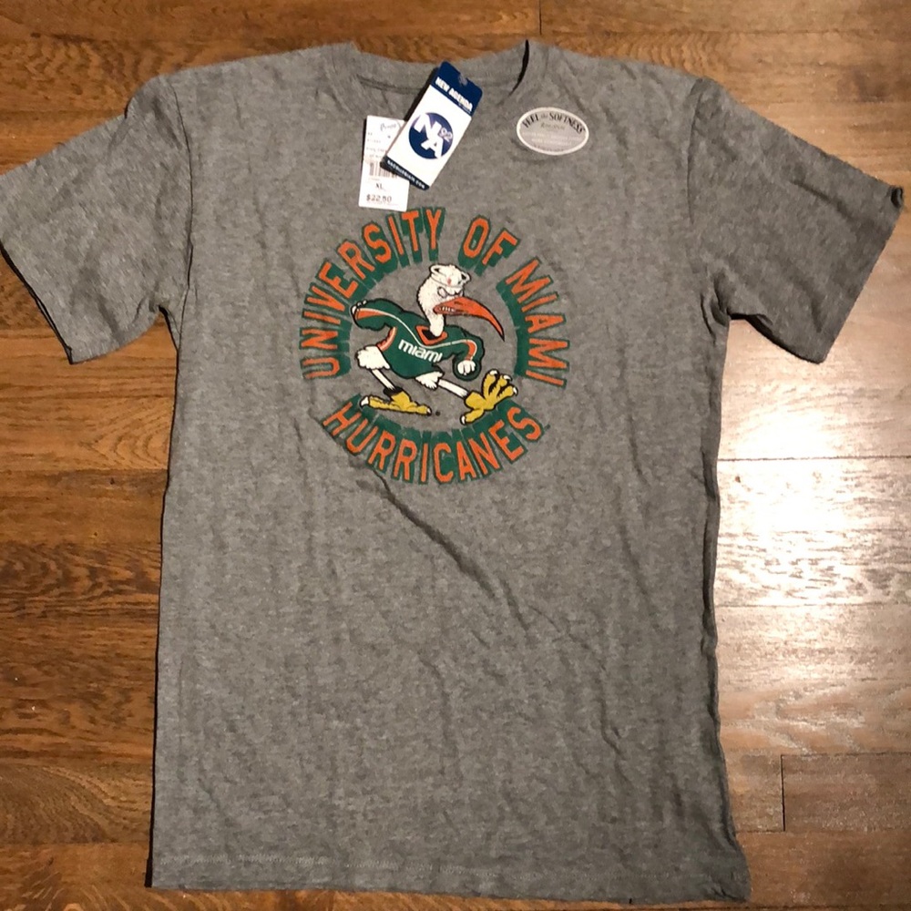 University of Miami Hurricanes Youth XL super soft T-Shirt. New with Tags